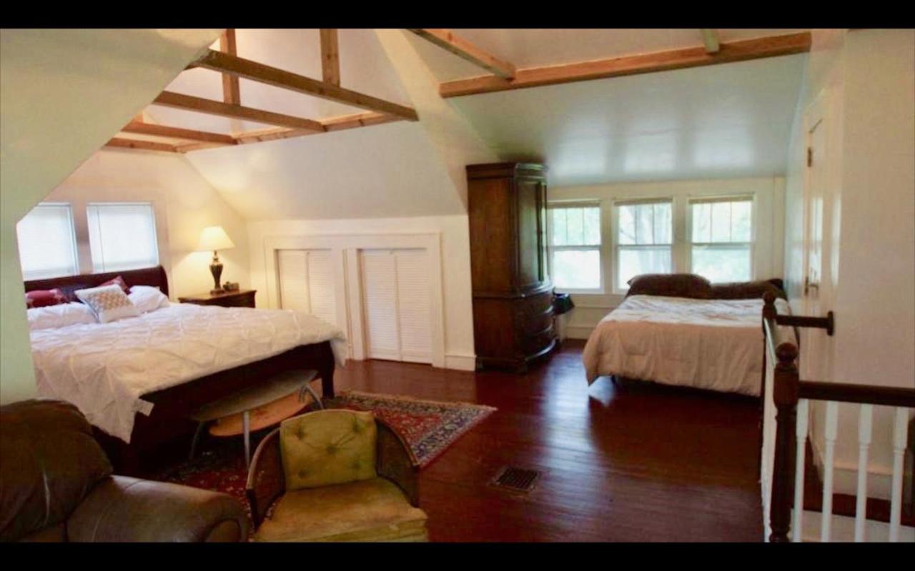 Country House On 1 Acre 4 Beds Great For Events Or A Quiet Weekend! Independence Exterior foto